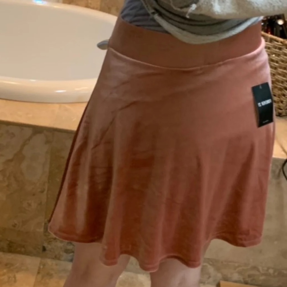💘 NWT Short Mauve Skater Skirt